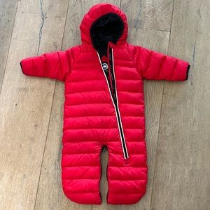 Canada Goode baby bunting 12-18 months